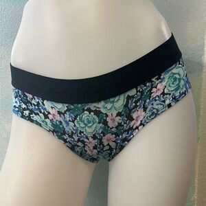 NWT PINK Blue, Pink, and Black Floral Hipster Panties